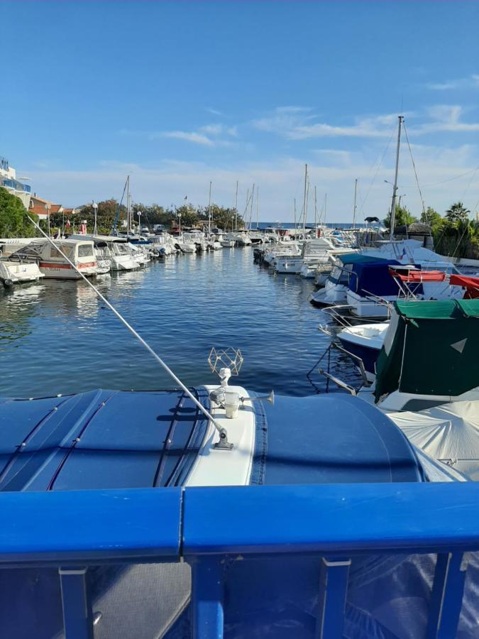 Les Iles D'Or Au Port De Hyeres Grand Studio Climatise Kültér fotó